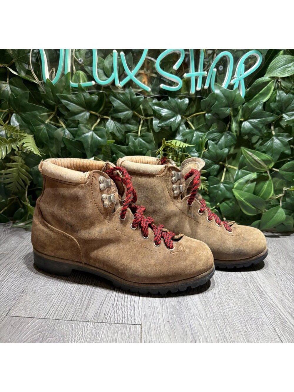 Vasque Italy Vtg Classic All-Leather Mountain Alpine Hiking Boots Women 7 Narrow